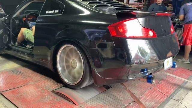 G35 Dyno Tune with UpRev!! Pops and flames?!! смотреть онлайн