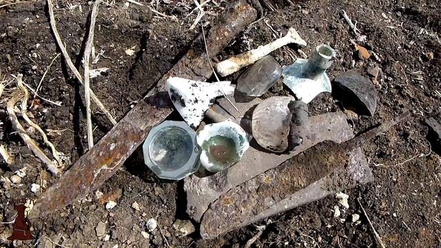 Нашли Закладуху счетных жетонов на старом фундаменте поиск монет с металлоискателем смотреть онлайн