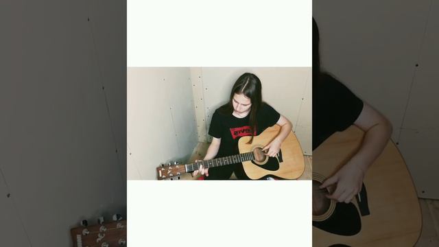 ОТРЫВОК НА ГИТАРЕ ИЗ ПЕСНИ "ПАЧКА СИГАРЕТ" LIZER (без слов)🎸 смотреть онлайн