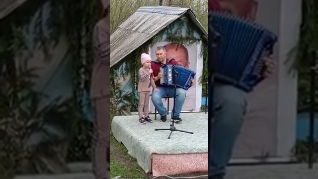 Спели с дочкой на фестивале Гармони "Катюша" смотреть онлайн