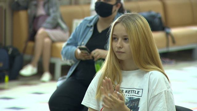 Получение паспорта – это большое и волнующее событие в жизни молодых людей смотреть онлайн