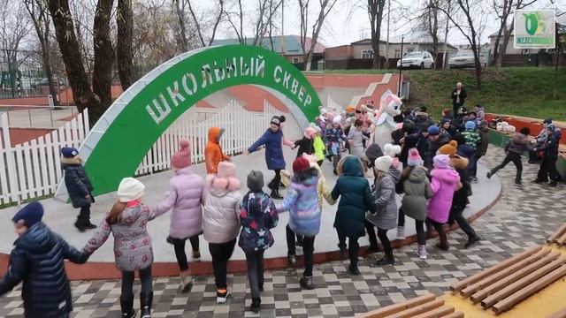 Новый год в каждый двор! смотреть онлайн