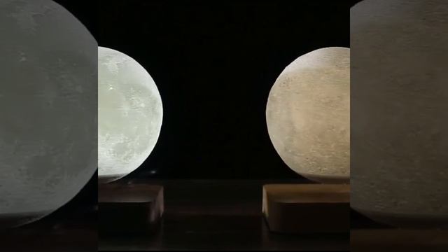Majestic Moons - Levitating Luna Light Lamp смотреть онлайн