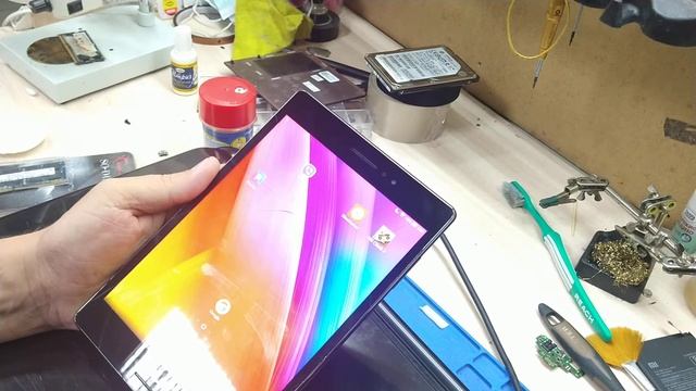 Что делать если на планшет Asus Zen Pad P01M нету экрана ? смотреть онлайн