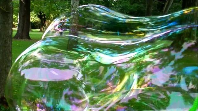 Art of Blowing Bubbles - Tri-Ring Bubble Wand 2 смотреть онлайн