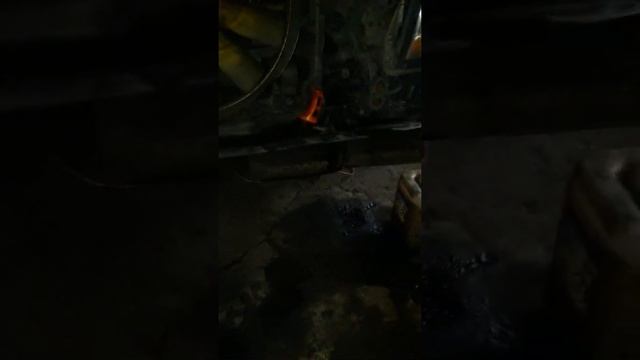 SCANIA 6 серии снимаем радиатор охлаждения смотреть онлайн