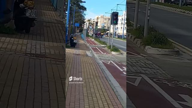 Кипр, Лимасол, велосипедисты едут, велосипед