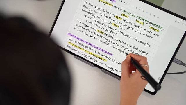 Galaxy Tab S8 Ultra Desk Setup // Favorite Accessories! смотреть онлайн