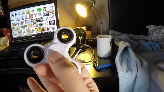 How to spin the Fidget Spinner SUPER FAST with ONE HAND смотреть онлайн