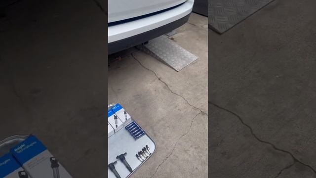 2010 Volvo S80 3.2 in for tune up. смотреть онлайн