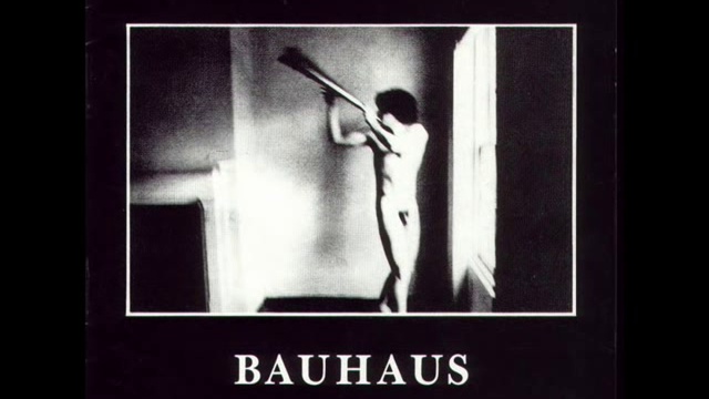 Bauhaus // Rosegarden Funeral of Sores смотреть онлайн