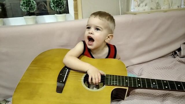 юный гитарист))) смотреть онлайн