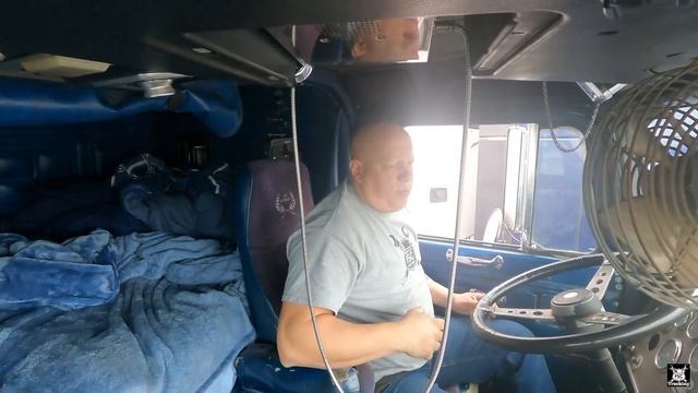 Truck Stops. One Stop Look At Everything Wrong In The Trucking Industry! смотреть онлайн
