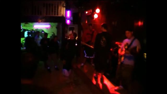 CDC - Full Show - 04/09/2006 @ Caravan Serail - Toulouse смотреть онлайн