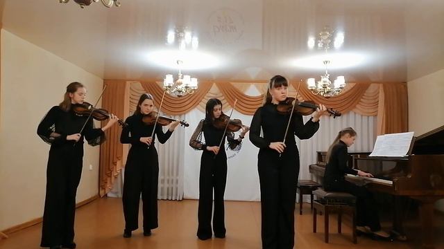 Ансамбль "Квинта" А. Вивальди Концерт h moll, 1ч. для четырех скрипок, В. Шевердин "Рег-квинтет" смотреть онлайн