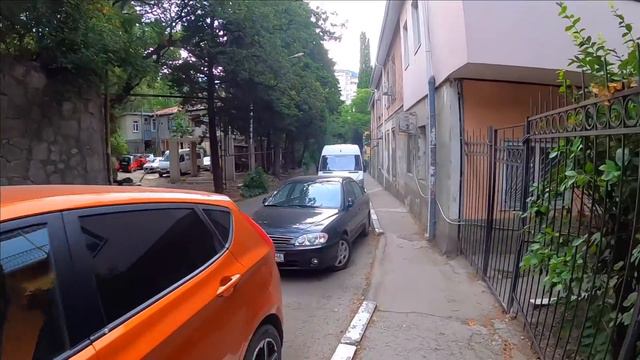 Гуляю по улицам города Ялты / Жизнь в Ялте смотреть онлайн