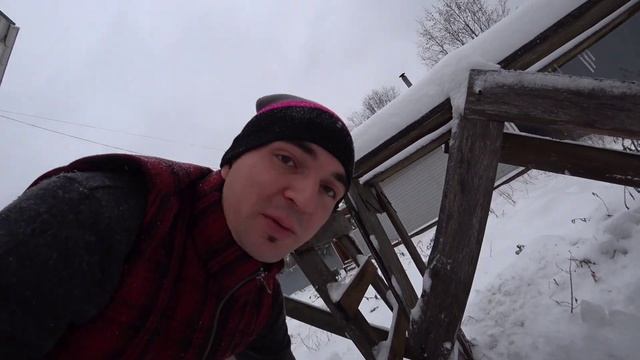 Выжить на даче зимой. День 2. Дрова, печь, баня. смотреть онлайн