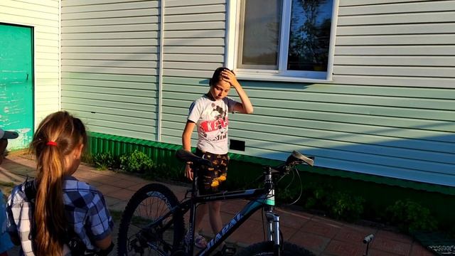 Последний День в Детский Сад/Готовимся к Выпускному/Пришли Посылки/На Рыбалку Перед Сном/26.05.22 смотреть онлайн