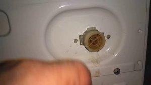 Снимаем впускной клапан стиральной машины Candy