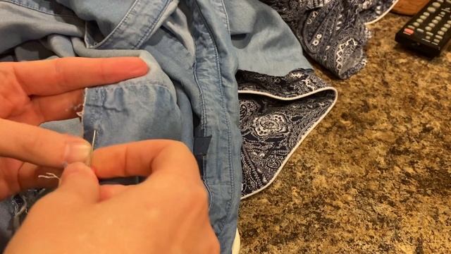 Upcycle Old Shirts Into a Patchwork Top смотреть онлайн