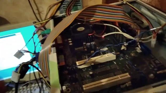 Сага о Celeron'е: последний шанс, или 10 шагов вперед, 10 шагов назад смотреть онлайн