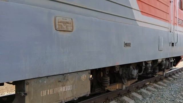 "На консервацию" ВЛ10У-791 и ВЛ10У-688 стоят на территории депо Белово смотреть онлайн