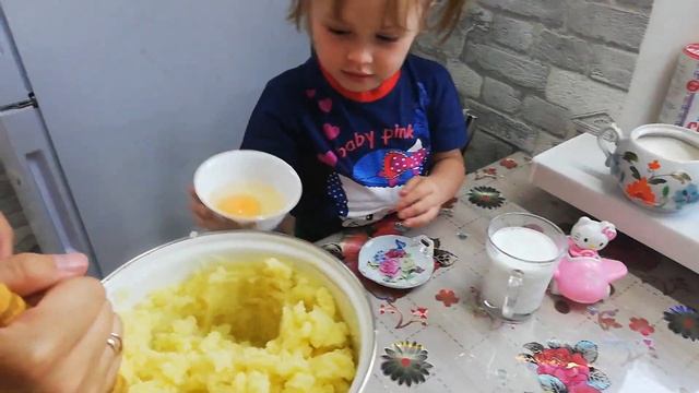 Каролина Ловит Рыбу И ГОТОВИТ Обед смотреть онлайн