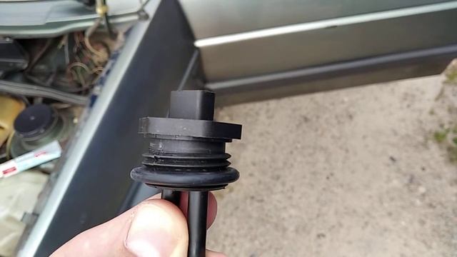 Одна из причин подтекания антифриза в VW Гольф 2 смотреть онлайн
