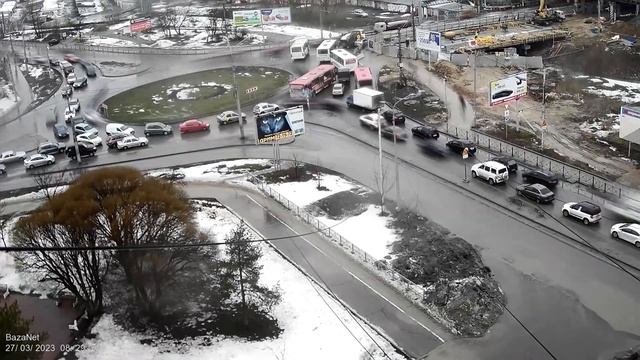 Транспортный коллапс. Конева - Можайского (27.03.2023 в 08:17) смотреть онлайн
