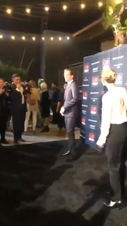 Robert Pattinson is here!!! GOCampaign смотреть онлайн