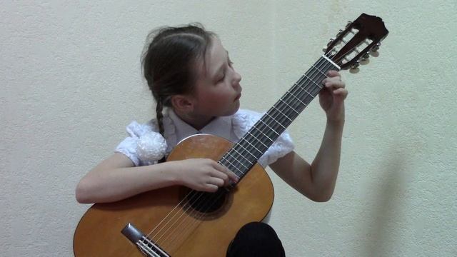 ТРИФОНОВА Татьяна, 8 лет Ф. Карулли Сонатина e moll смотреть онлайн
