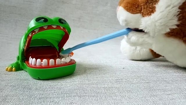 Как правильно чистить зубы видео | Чистим зубы крокодилу | чистка зубов видео смотреть онлайн