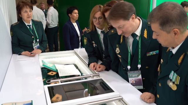 Интерактивная витрина смотреть онлайн