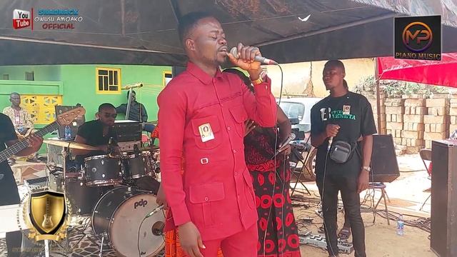 See why an unknow old man bow and cleaned Shadrack Owusu Amoako's feet | Watch now and see. смотреть онлайн