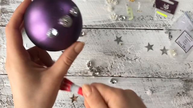 Декорирую елочные шары | как из пластиковых шаров сделать авторские украшения смотреть онлайн