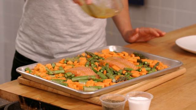 Sheet Tray Dinners | Struggle Meals смотреть онлайн