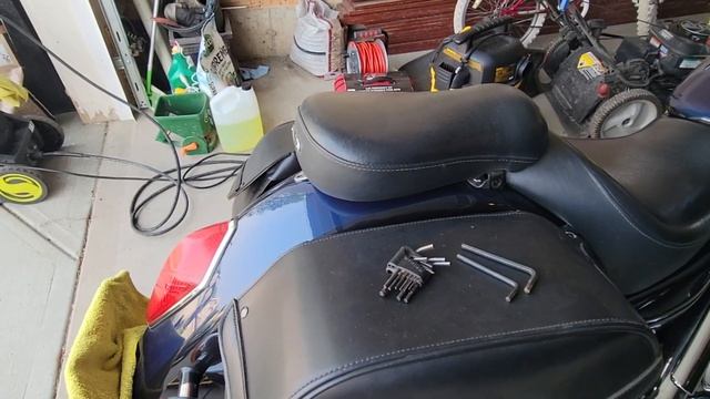 Honda VTX 1800S Seat Removal