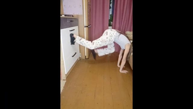 Туториал на прыжки. КВОДРОБИКА. Прыжки на полу смотреть онлайн