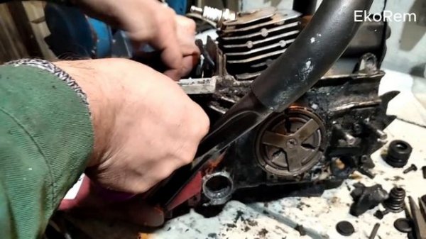 Разборка бензопилы / Установка праймера
