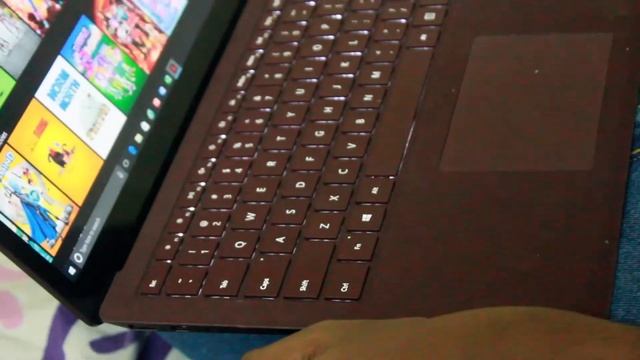 Surface Laptop - One of Microsoft's Coolest offering смотреть онлайн