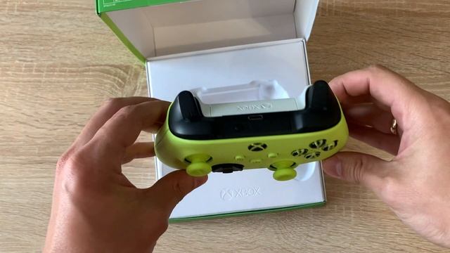 Новый геймпад для XBOX SERIES ELECTRIC VOLT смотреть онлайн