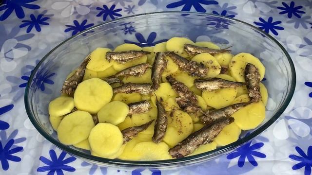 ШПРОТЫ + КАРТОШКА! Бомбическая Вкуснота! Скорее сохраняйте рецепт! смотреть онлайн