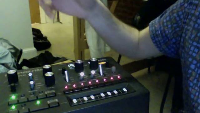 Korg Monotribe Flux Mode Tutorial смотреть онлайн