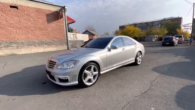 Mercedes Benz W221 AMG