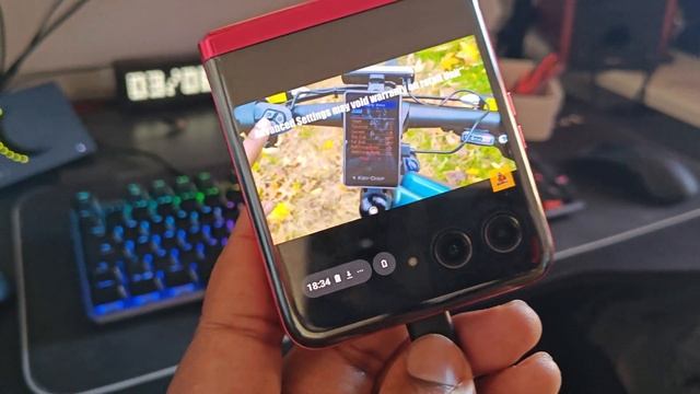 Motorola RAZR 40 ULTRA | External Screen Full TOUR смотреть онлайн