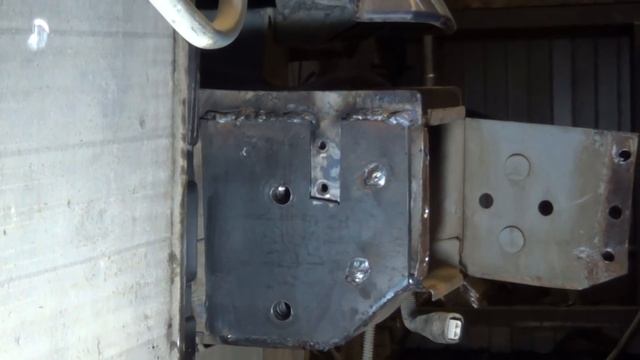 Шеви-Нива для экспедиций. Часть 10. Установка лебёдки, заплетение кевлара смотреть онлайн