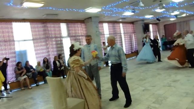 ВАЛЬС С ЦВЕТКОМ смотреть онлайн