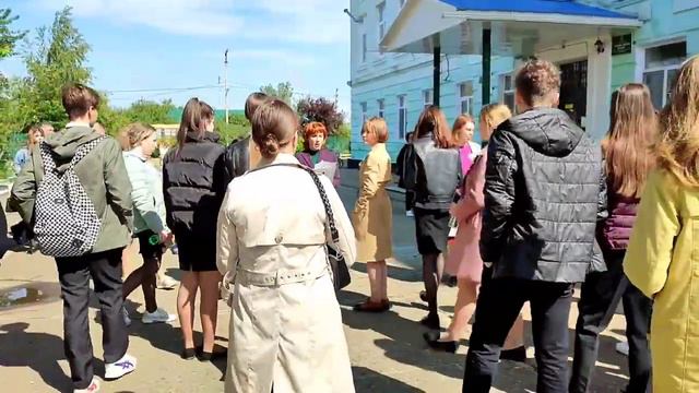 Как проходит ОГЭ у учеников 9 классов? смотреть онлайн