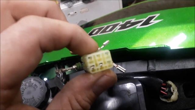 ZZR1400 (ZX-14R) + ELM327 Clear Fault Codes смотреть онлайн