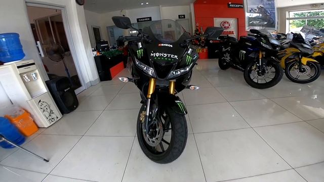 ALL NEW YAMAHA R15 V3 LIMITED EDITION 2019 | MONSTER ENERGY смотреть онлайн